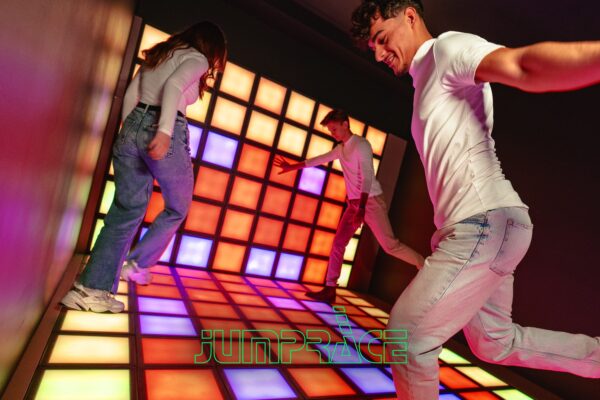 Jumprace_5_logoval Jumprace_5_logoval